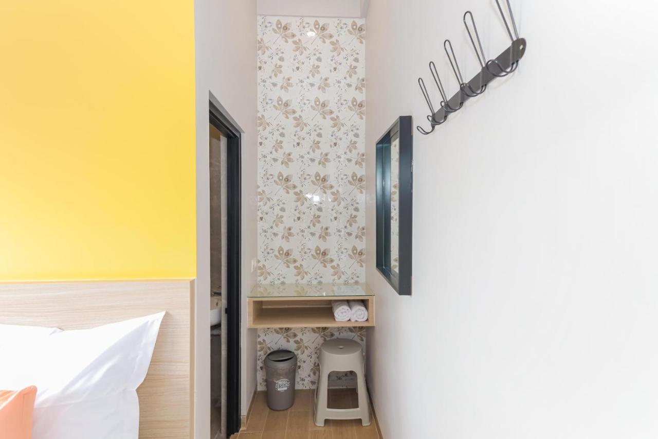 Sans Hotel Clover Ace Surabaya By Reddoorz Eksteriør bilde
